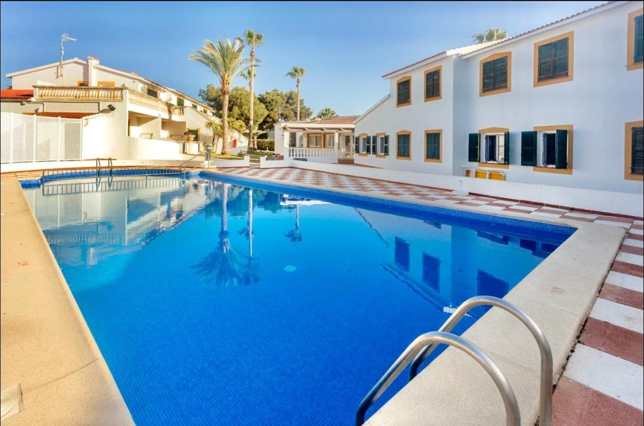 Bonito Apartamento Con Terraza, Jardin Y Piscina Cala'N Bosch  Extérieur photo
